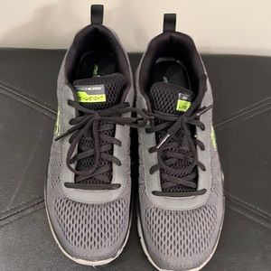 Sketchers Lite-Weight